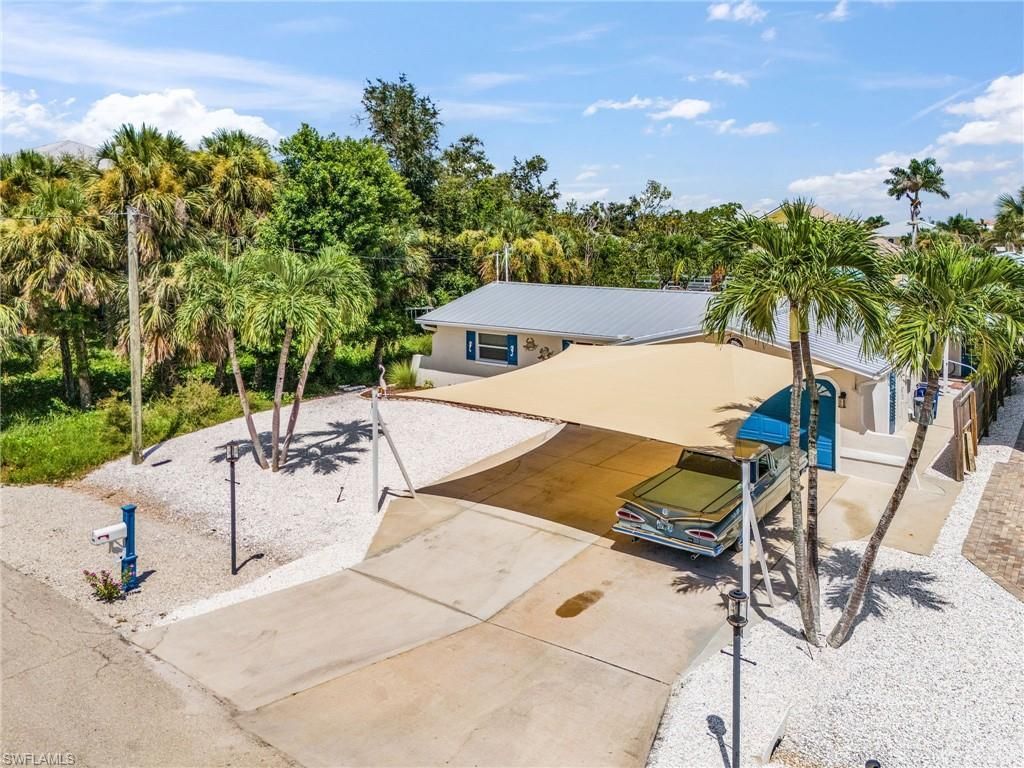 2368 Date St, Saint James City, FL 33956 Photo