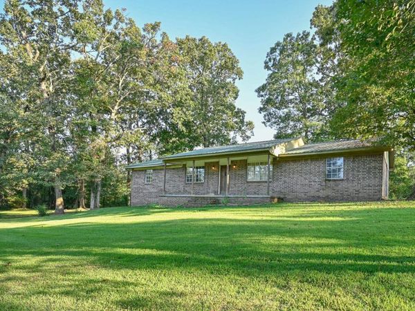 142 Cardinal Lane, Mena, AR 71953