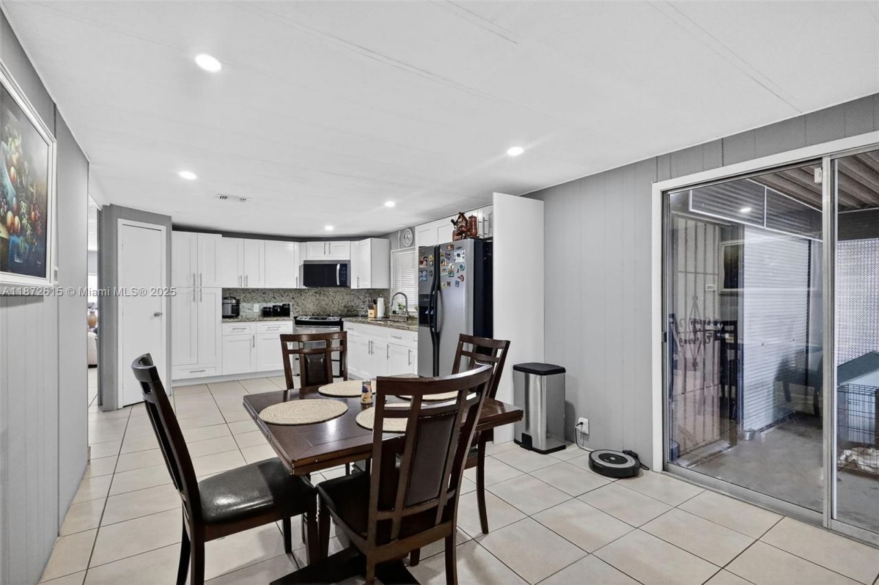 21831 S Heritage Cir, Pembroke Pines, FL 33029 Photo