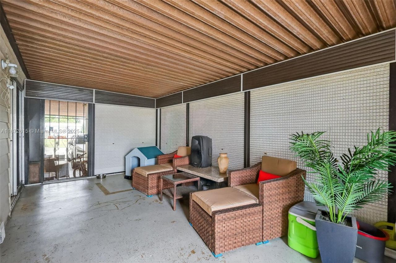 21831 S Heritage Cir, Pembroke Pines, FL 33029 Photo