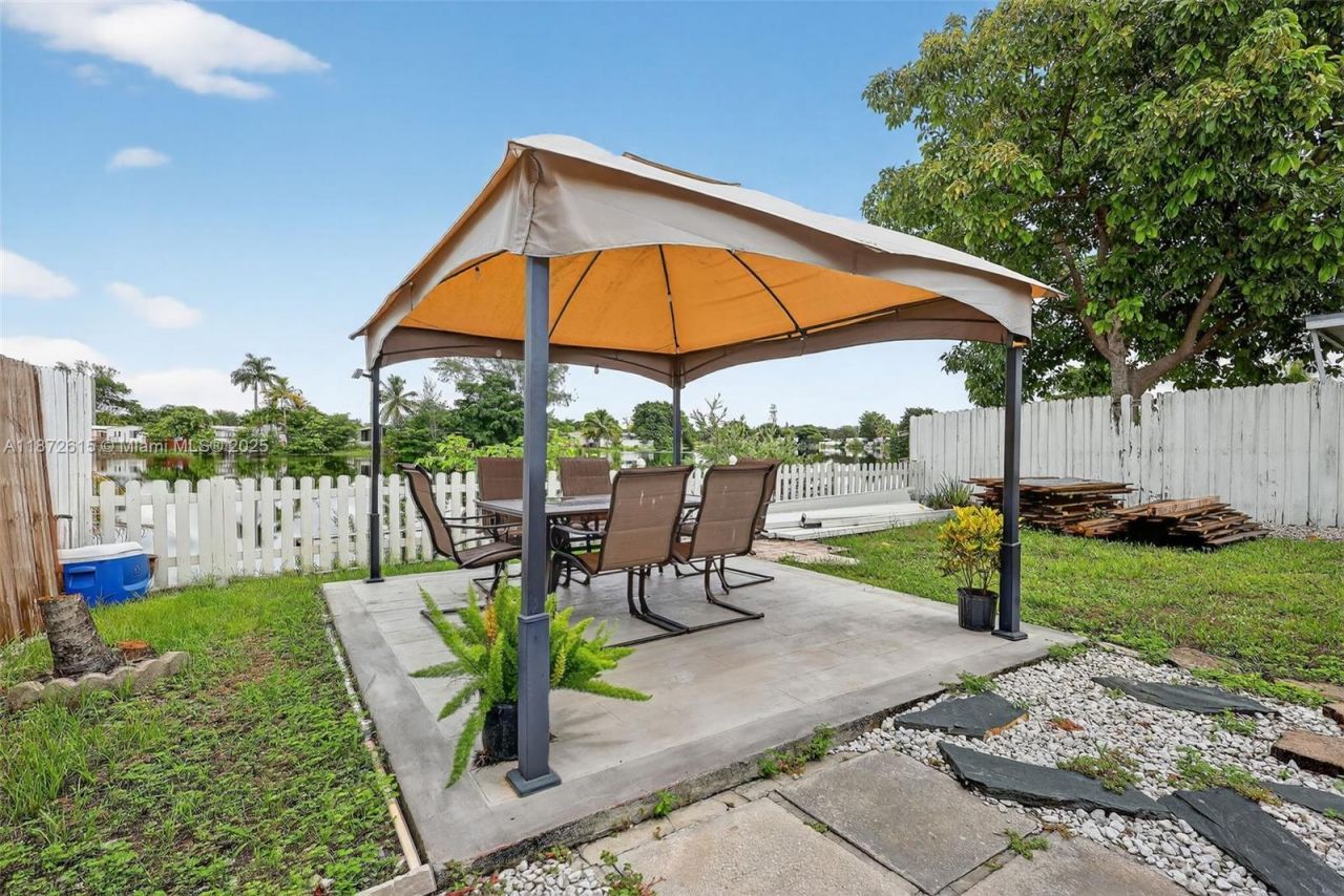 21831 S Heritage Cir, Pembroke Pines, FL 33029 Photo