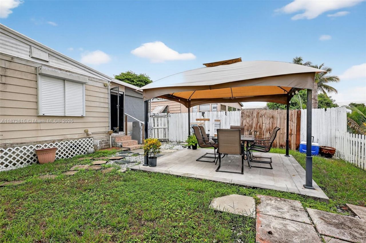 21831 S Heritage Cir, Pembroke Pines, FL 33029 Photo