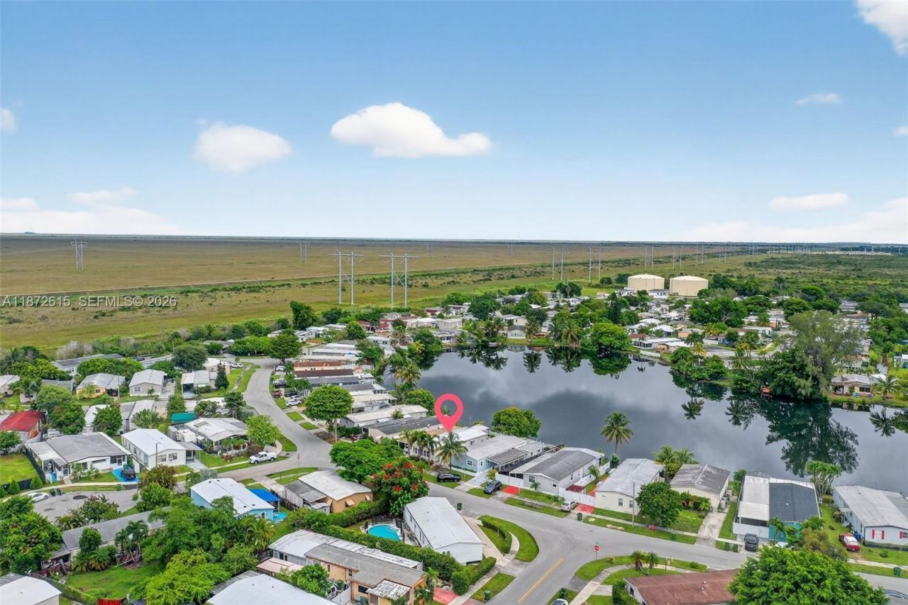 21831 S Heritage Cir, Pembroke Pines, FL 33029 Photo