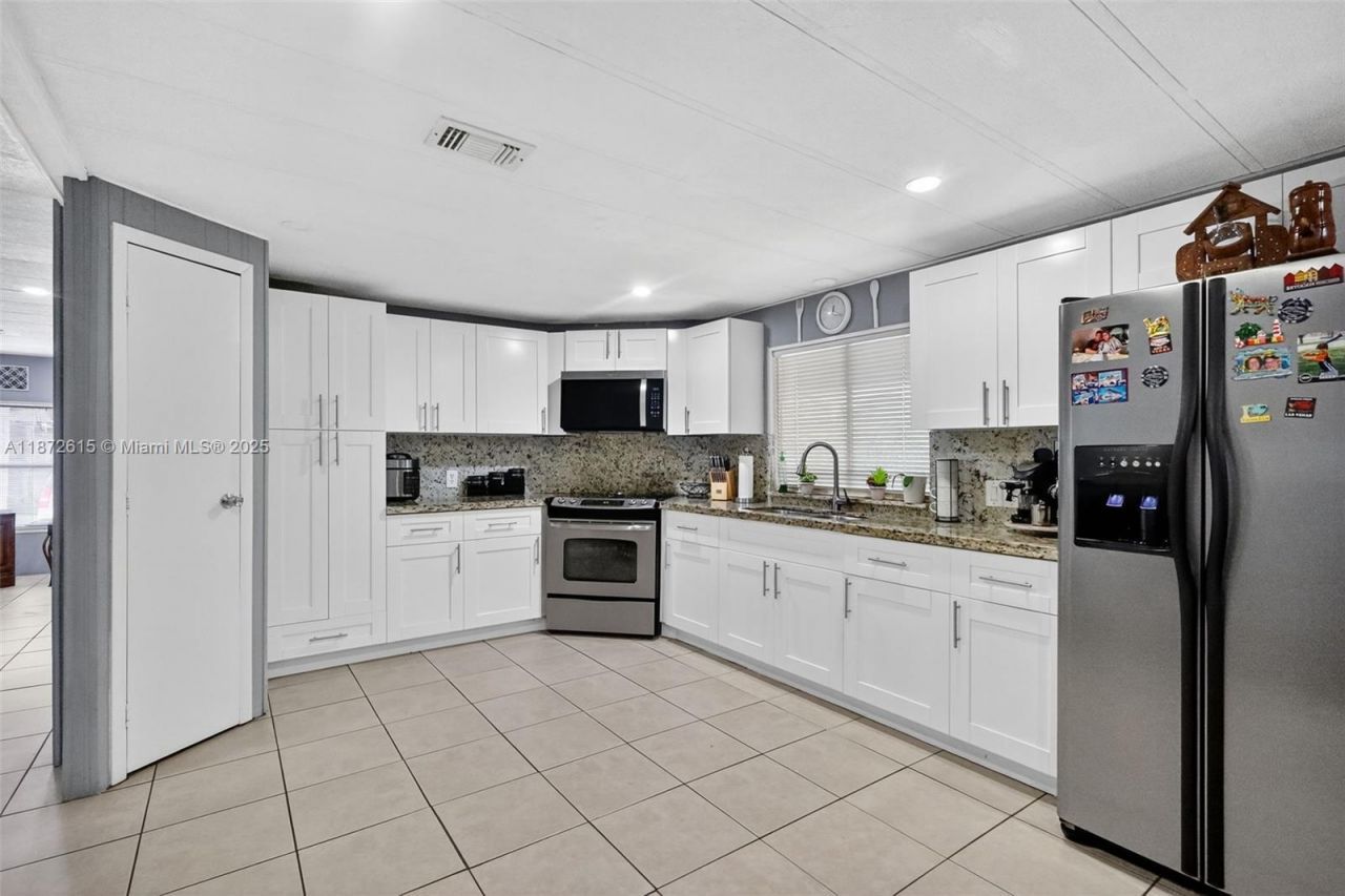 21831 S Heritage Cir, Pembroke Pines, FL 33029 Photo