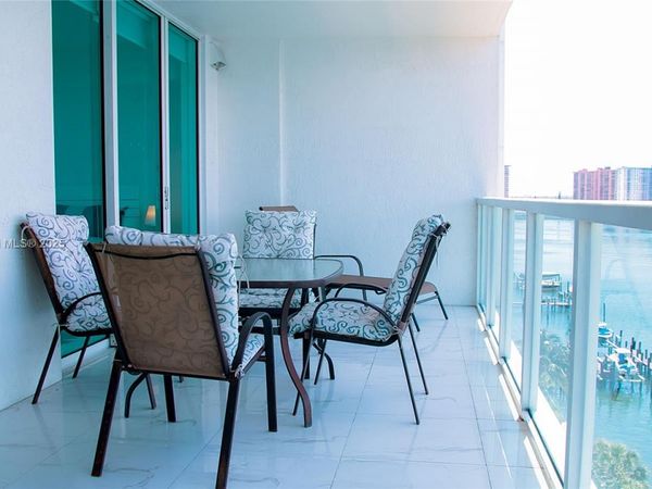 18100 N Bay Rd, Unit 906, Sunny Isles Beach, FL 33160