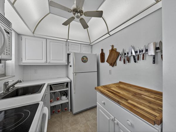 251 S Golf Boulevard, Unit 287, Pompano Beach, FL 33064