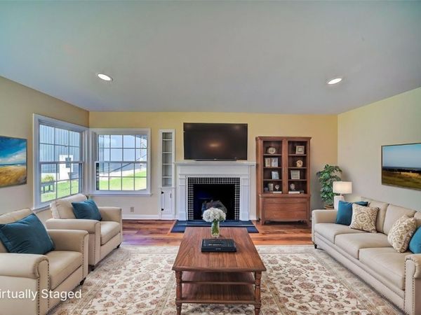 302 Walnut, Olin, IA 52320