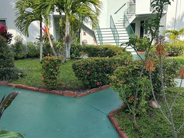18720 NE 18th Ave, Unit 115, Miami, FL 33179