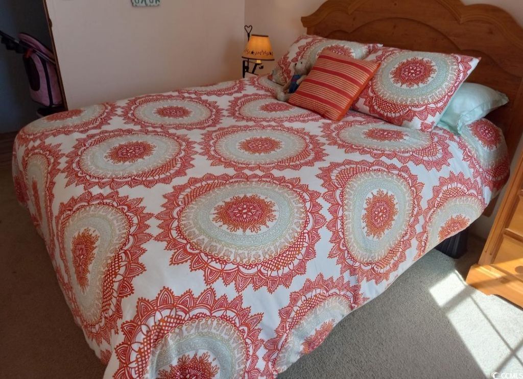 1049 Colonial Ln. Photo 19