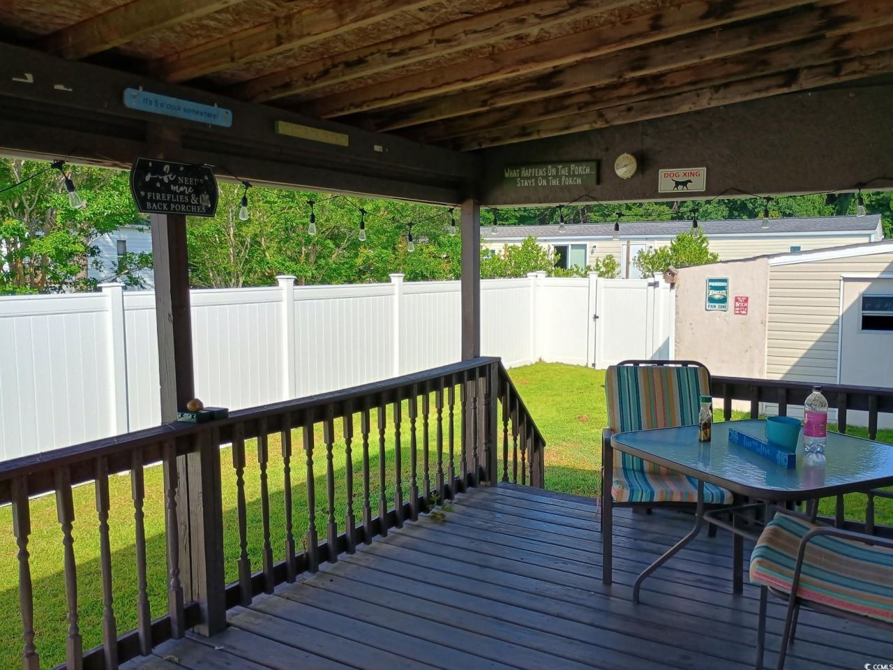 1049 Colonial Ln. Photo 20