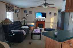 1049 Colonial Ln. photo 4