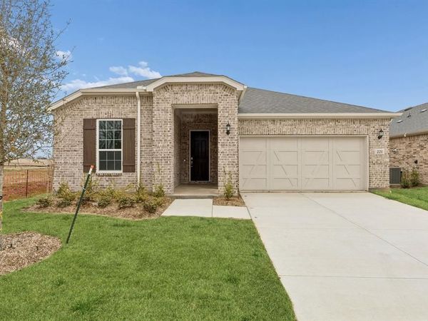 221 Cloverdale Lane, McKinney, TX 75071