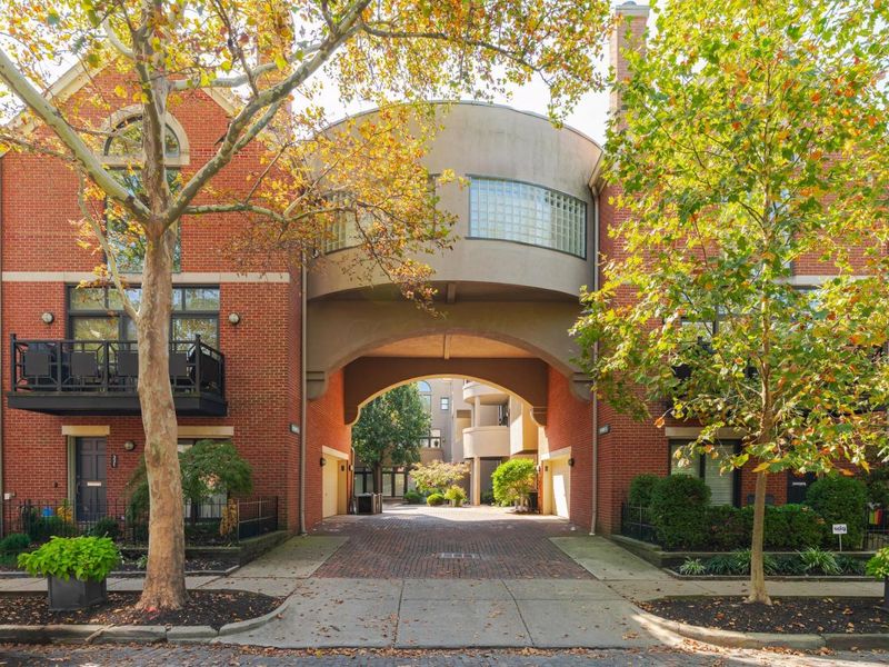 707 Sycamore Place, Columbus, OH 43206 Photo 3