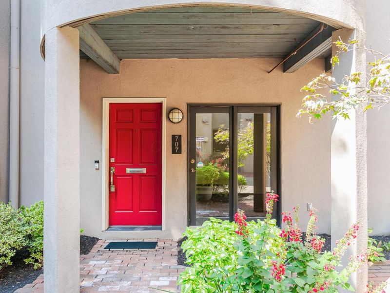 707 Sycamore Place, Columbus, OH 43206 Photo 4