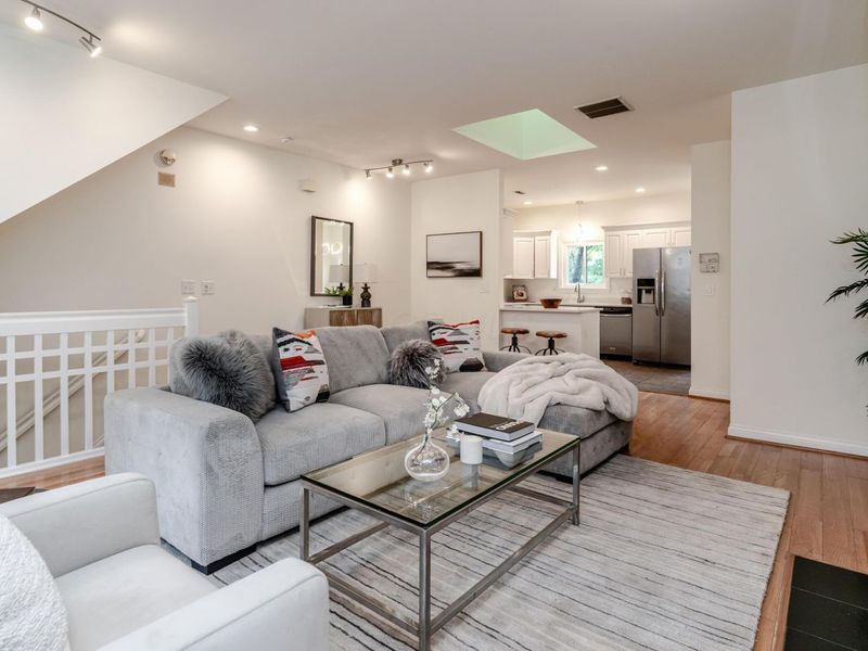 707 Sycamore Place, Columbus, OH 43206 Photo 8