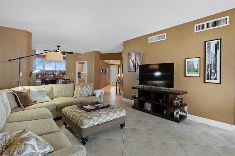 333 Sunset Drive, Unit 503, Fort Lauderdale, FL 33301 Photo
