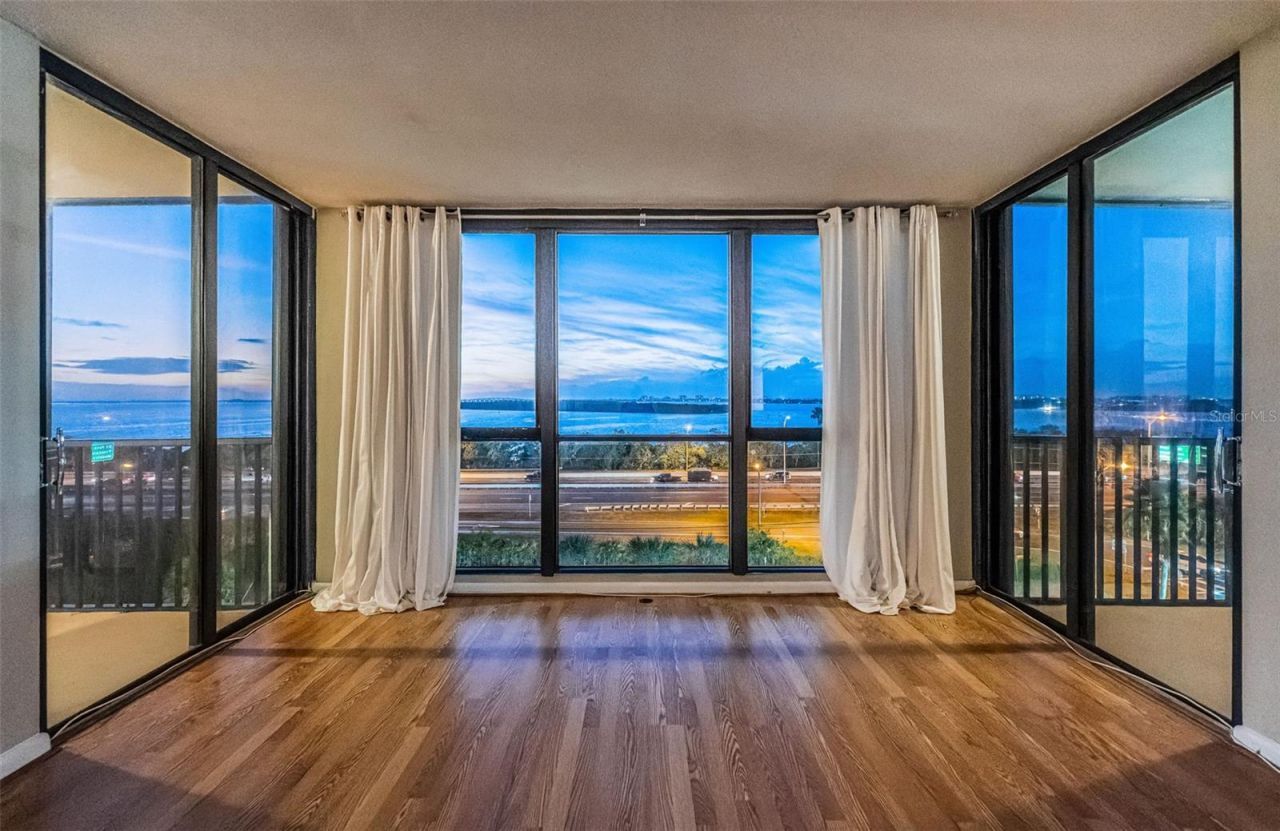 7100 Sunshine Skyway Lane S, Unit 608, Saint Petersburg, FL 33711 Photo