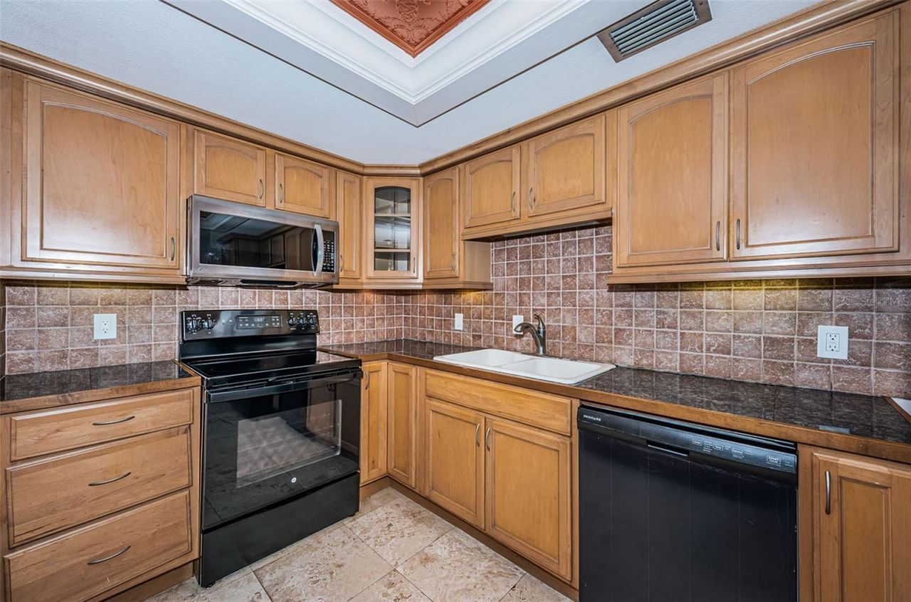 7100 Sunshine Skyway Lane S, Unit 608, Saint Petersburg, FL 33711 Photo