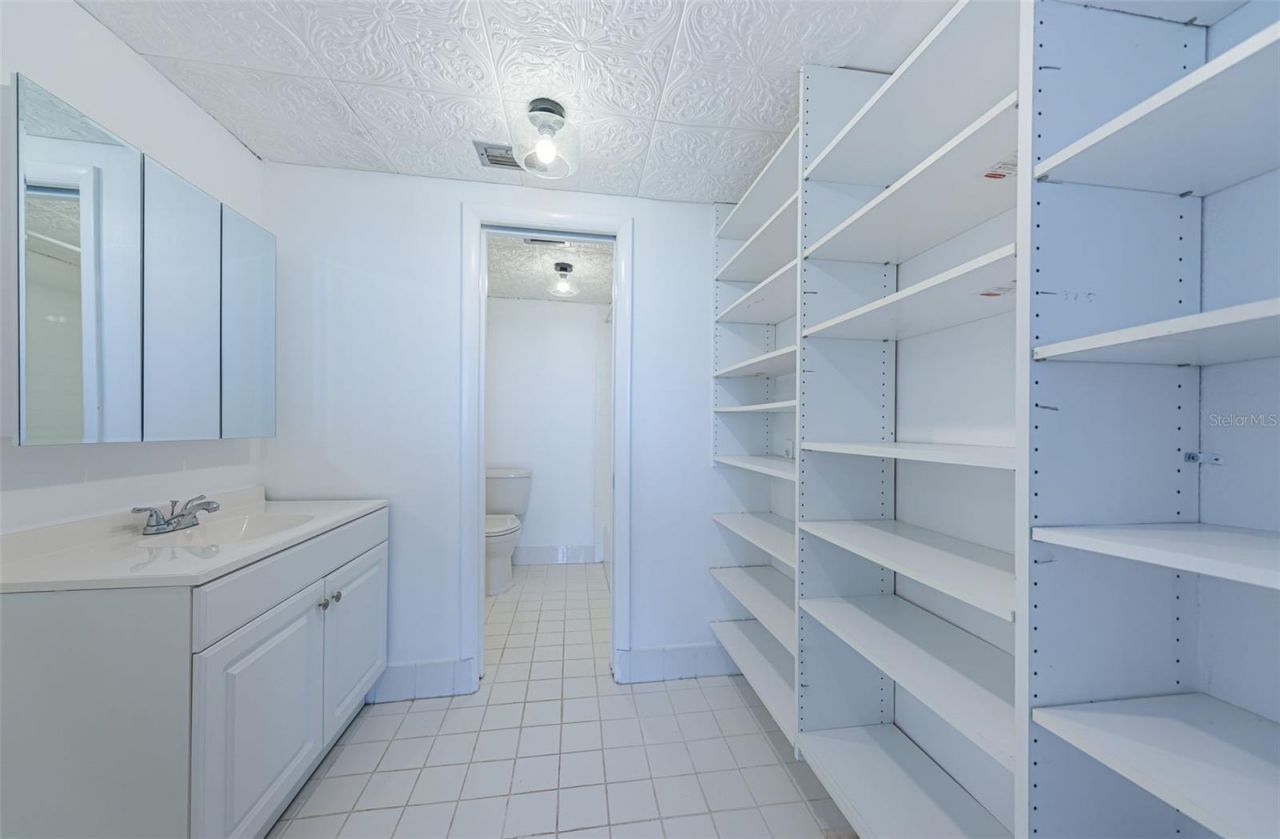 7100 Sunshine Skyway Lane S, Unit 608, Saint Petersburg, FL 33711 Photo