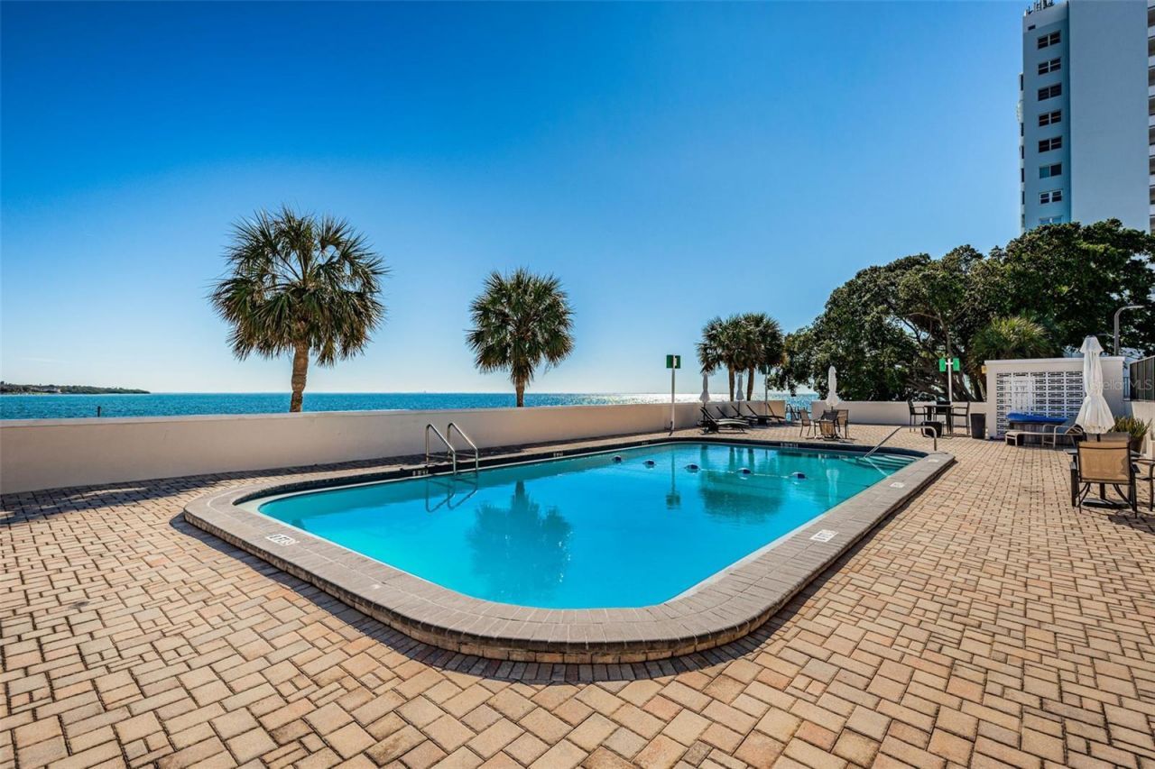 7100 Sunshine Skyway Lane S, Unit 608, Saint Petersburg, FL 33711 Photo