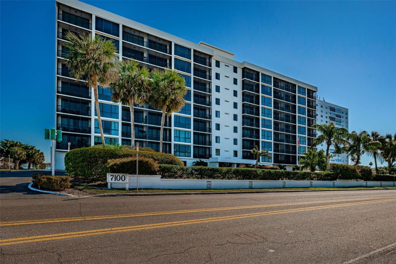 7100 Sunshine Skyway Lane S, Unit 608, Saint Petersburg, FL 33711 Photo