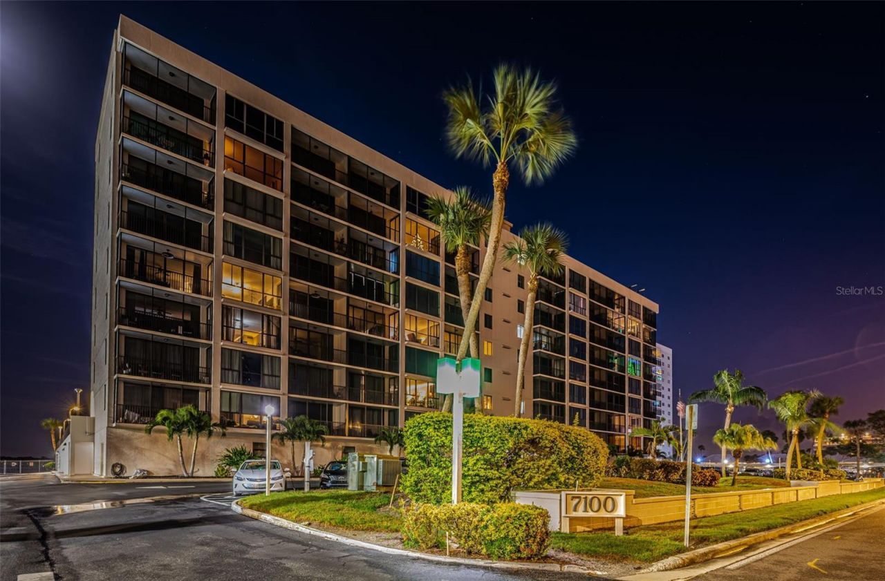 7100 Sunshine Skyway Lane S, Unit 608, Saint Petersburg, FL 33711 Photo