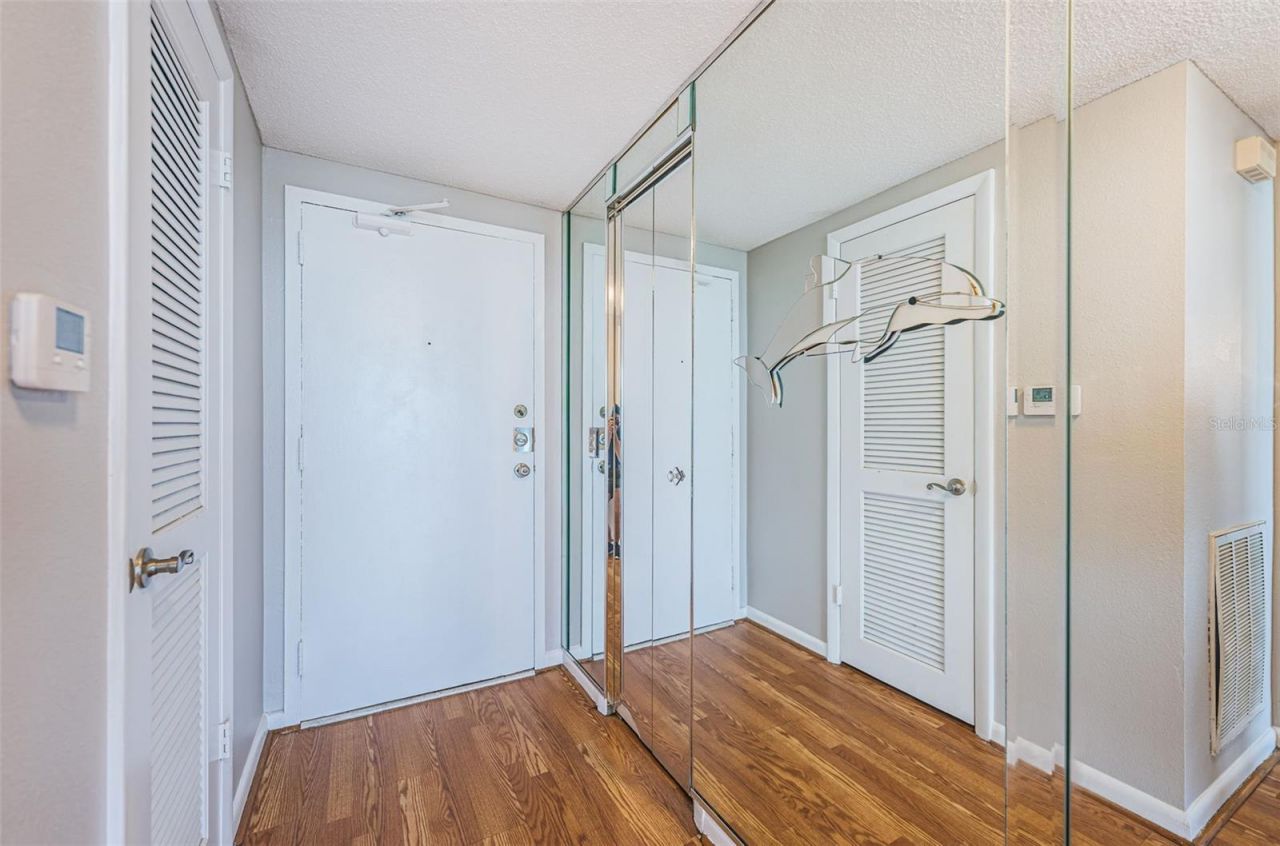 7100 Sunshine Skyway Lane S, Unit 608, Saint Petersburg, FL 33711 Photo