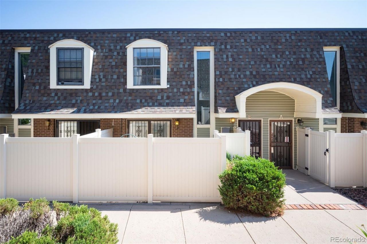 15503 E Wyoming Drive, Unit B, Aurora, CO 80017 Main Photo