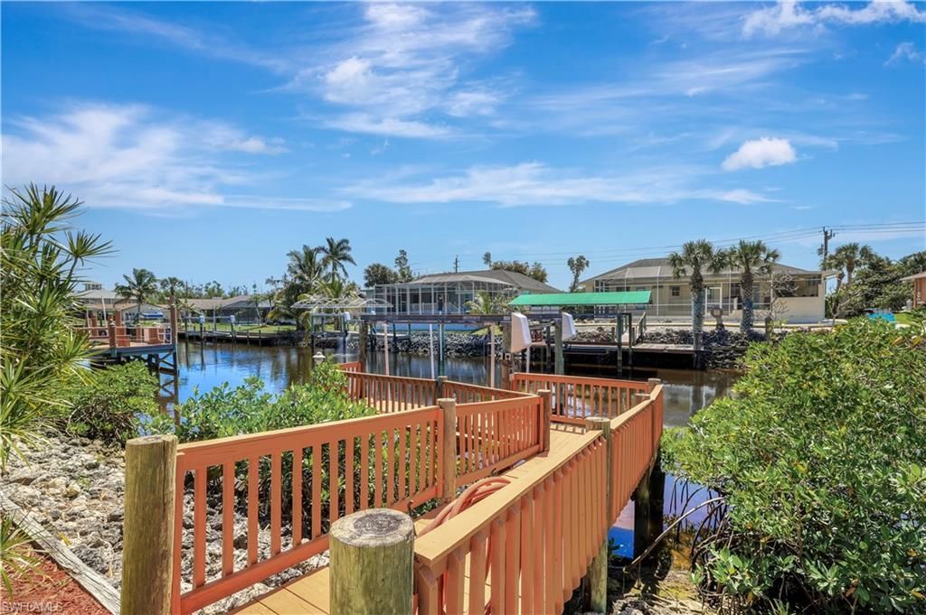5561 Harborage Dr, Fort Myers, FL 33908 Photo