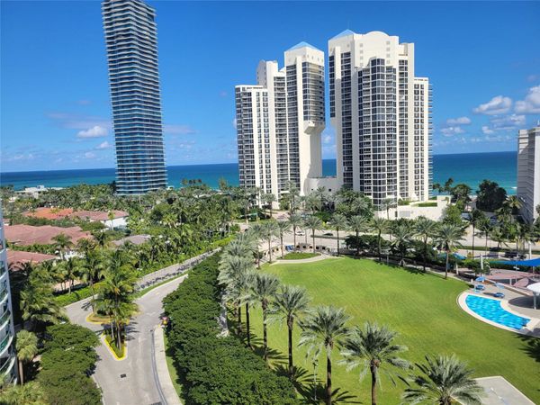 19370 Collins Avenue, Unit 809, Sunny Isles Beach, FL 33160