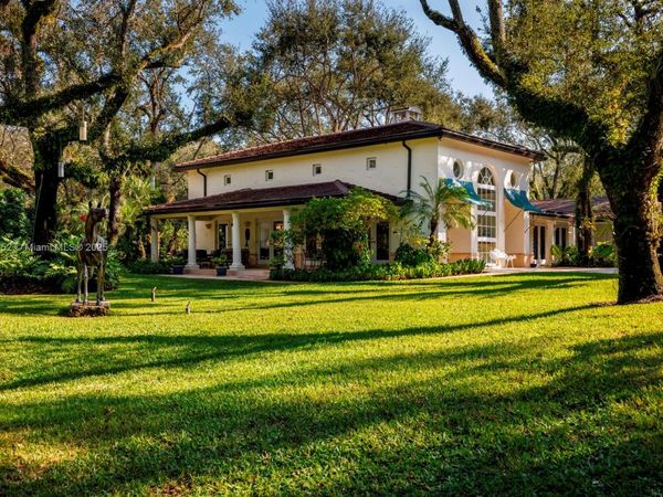 10100 Lakeside Dr, Coral Gables, FL 33156