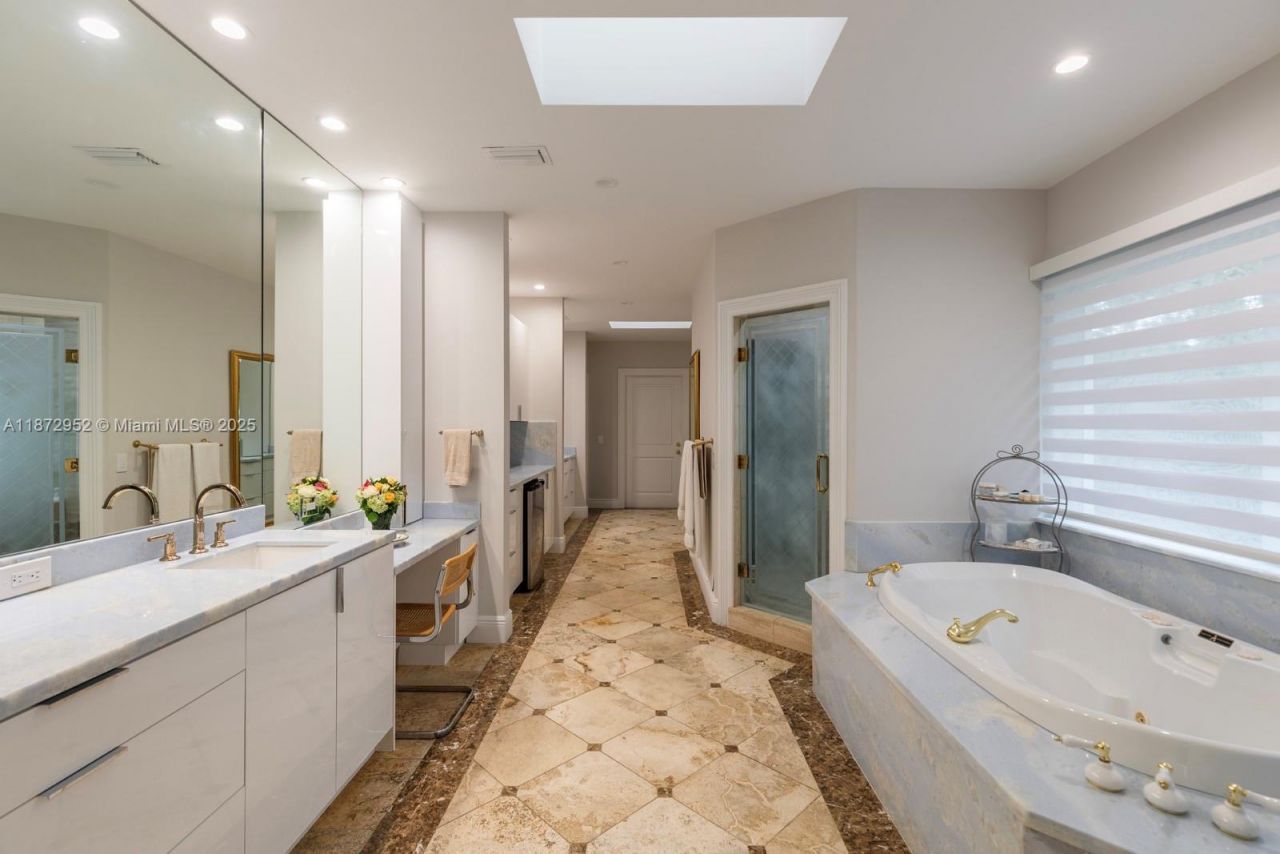 10100 Lakeside Dr, Coral Gables, FL 33156 Photo