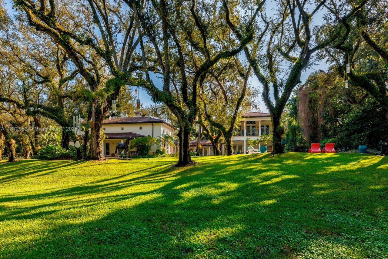 10100 Lakeside Dr, Coral Gables, FL 33156 Photo