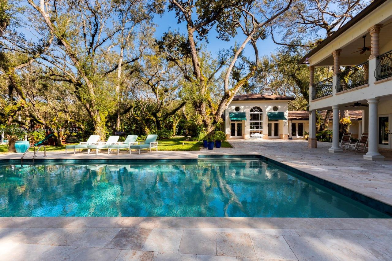 10100 Lakeside Dr, Coral Gables, FL 33156 Photo