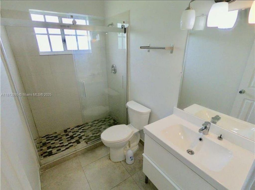 21140 NE 26th Ave, Miami, FL 33180 Photo