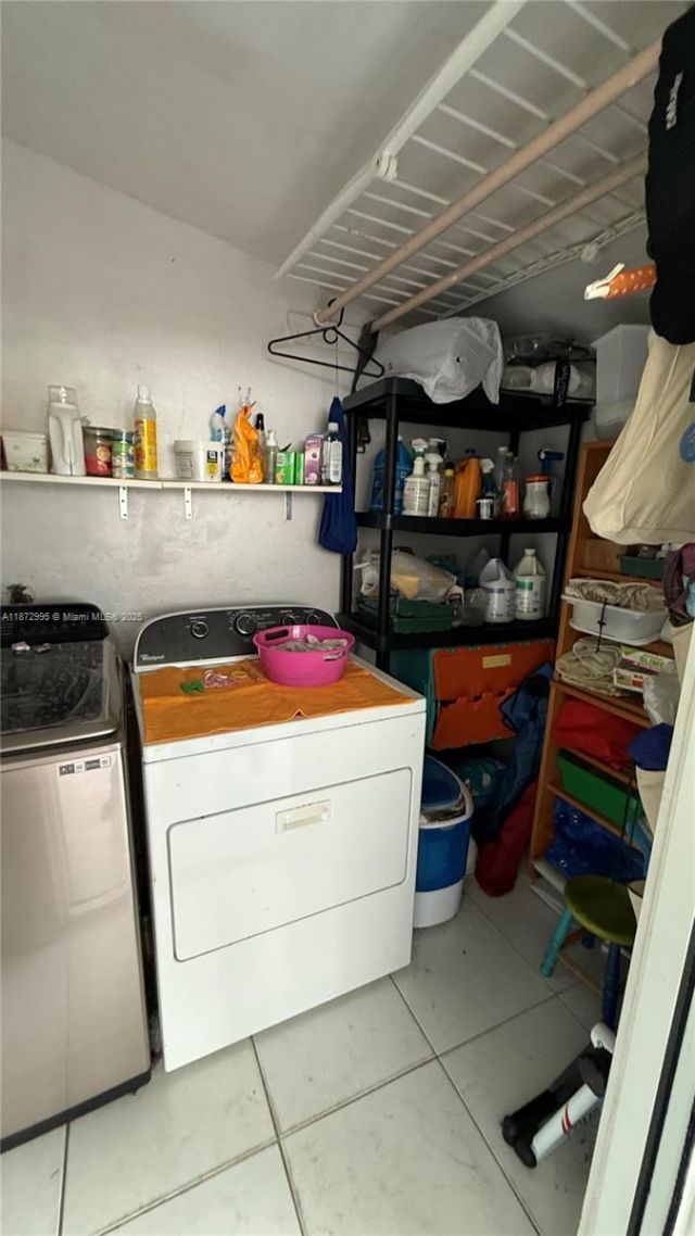 21140 NE 26th Ave, Miami, FL 33180 Photo