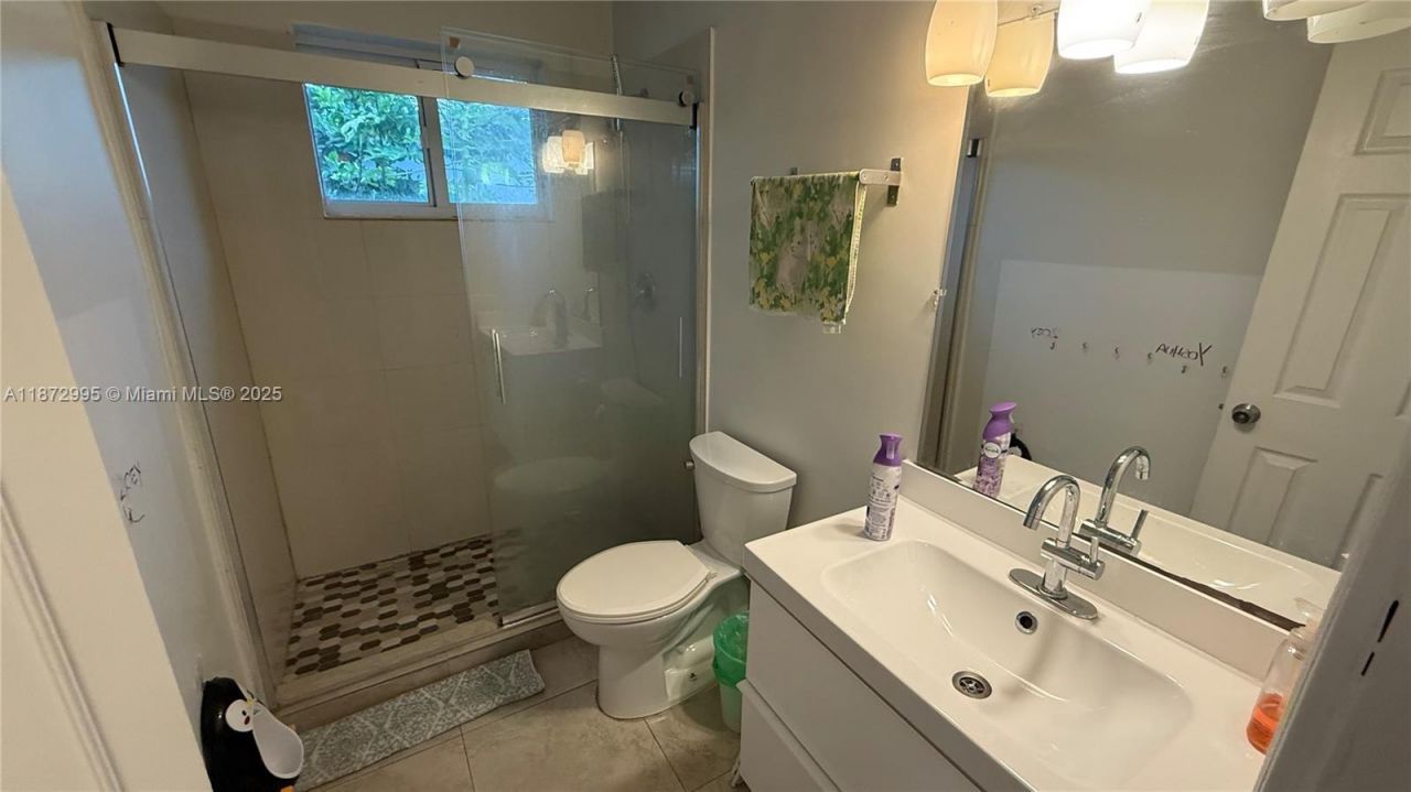 21140 NE 26th Ave, Miami, FL 33180 Photo