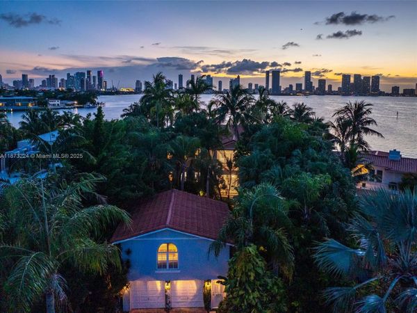 814 W Dilido Dr, Miami Beach, FL 33139
