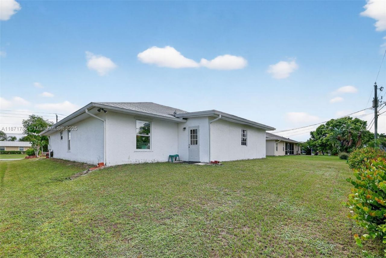 1019 SW California Blvd, Port Saint Lucie, FL 34953 Photo
