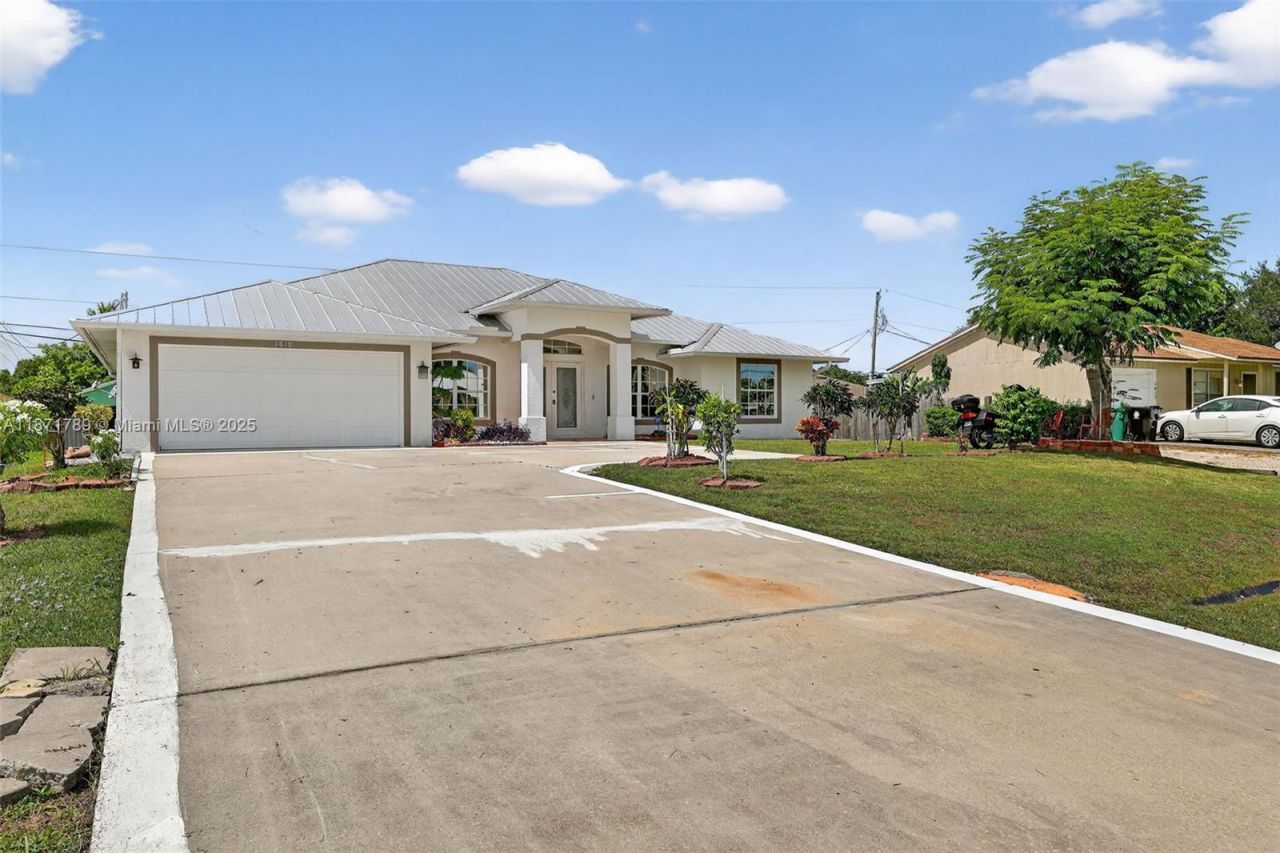 1019 SW California Blvd, Port Saint Lucie, FL 34953 Photo