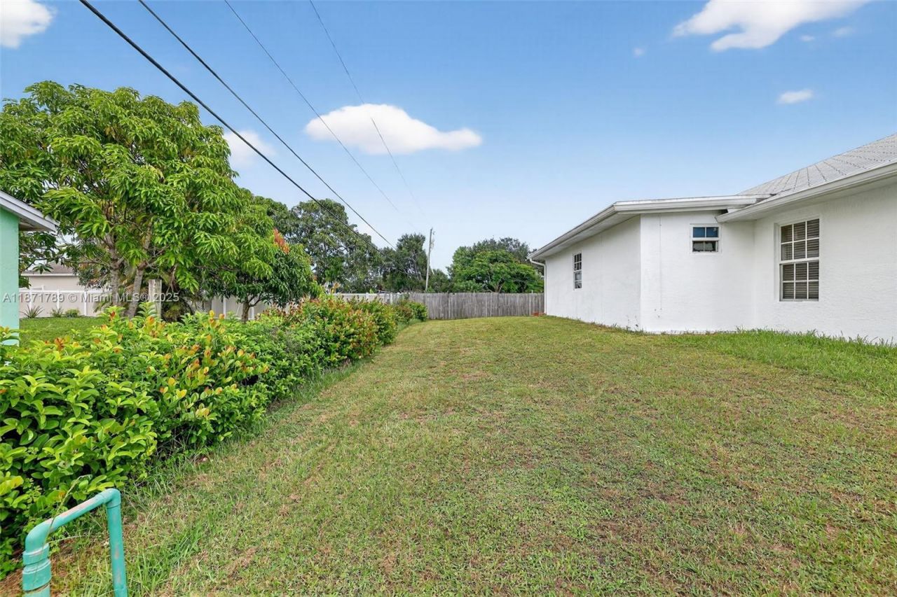 1019 SW California Blvd, Port Saint Lucie, FL 34953 Photo