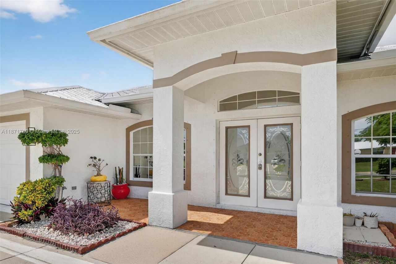 1019 SW California Blvd, Port Saint Lucie, FL 34953 Photo