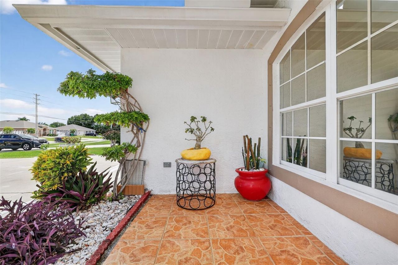 1019 SW California Blvd, Port Saint Lucie, FL 34953 Photo