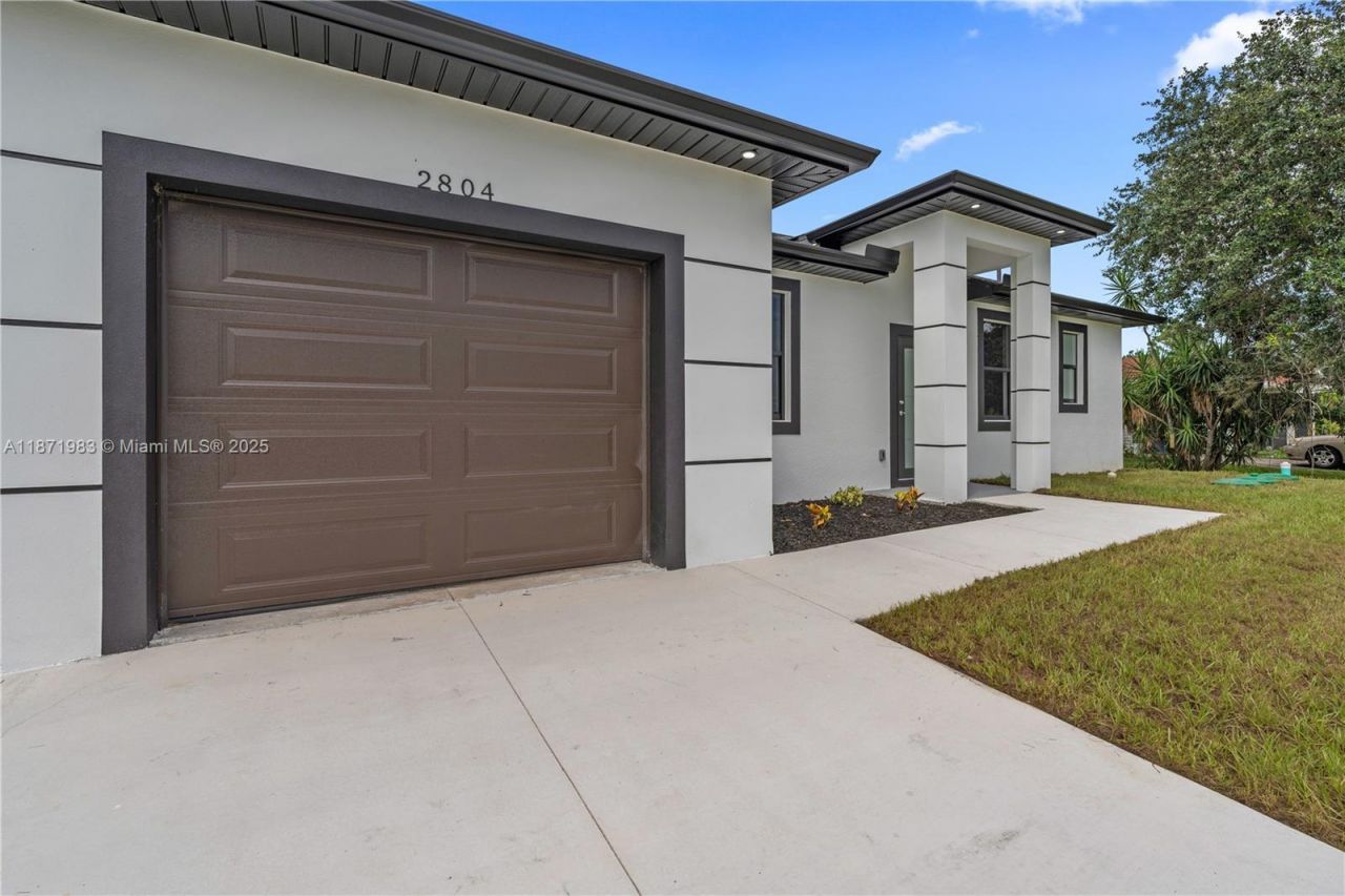 2804 73rd St W, Lehigh Acres, FL 33971 Photo