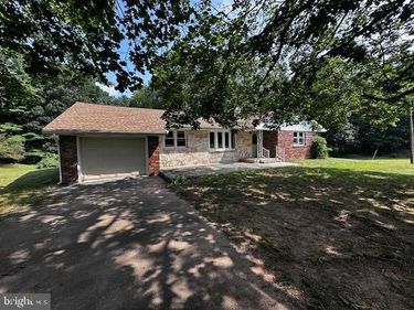 1217 BARTON ROAD, BREEZEWOOD, PA 15533