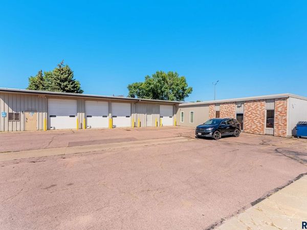 600 S Charlotte Ave, Sioux Falls, SD 57103
