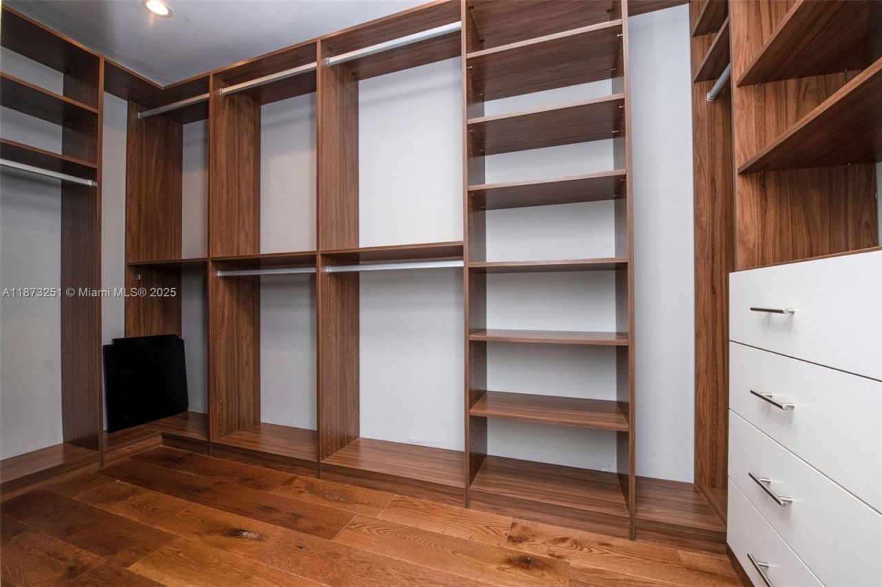 5240 NE 29th Ave, Fort Lauderdale, FL 33308 Photo