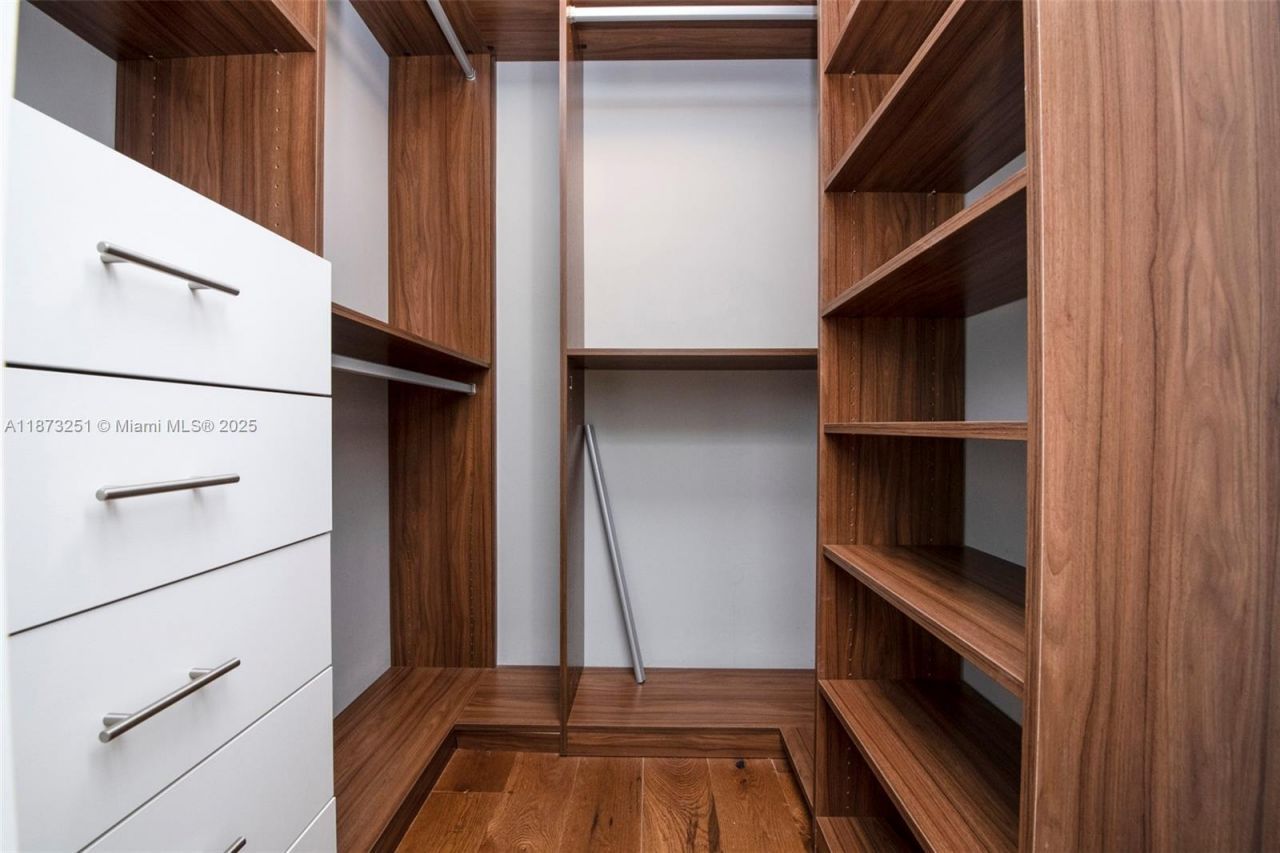 5240 NE 29th Ave, Fort Lauderdale, FL 33308 Photo