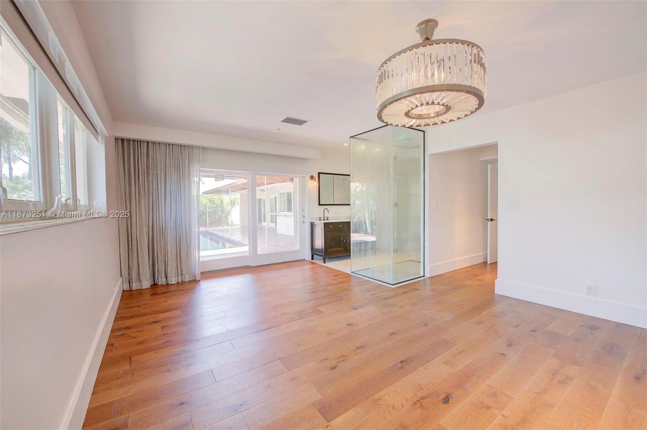 5240 NE 29th Ave, Fort Lauderdale, FL 33308 Photo