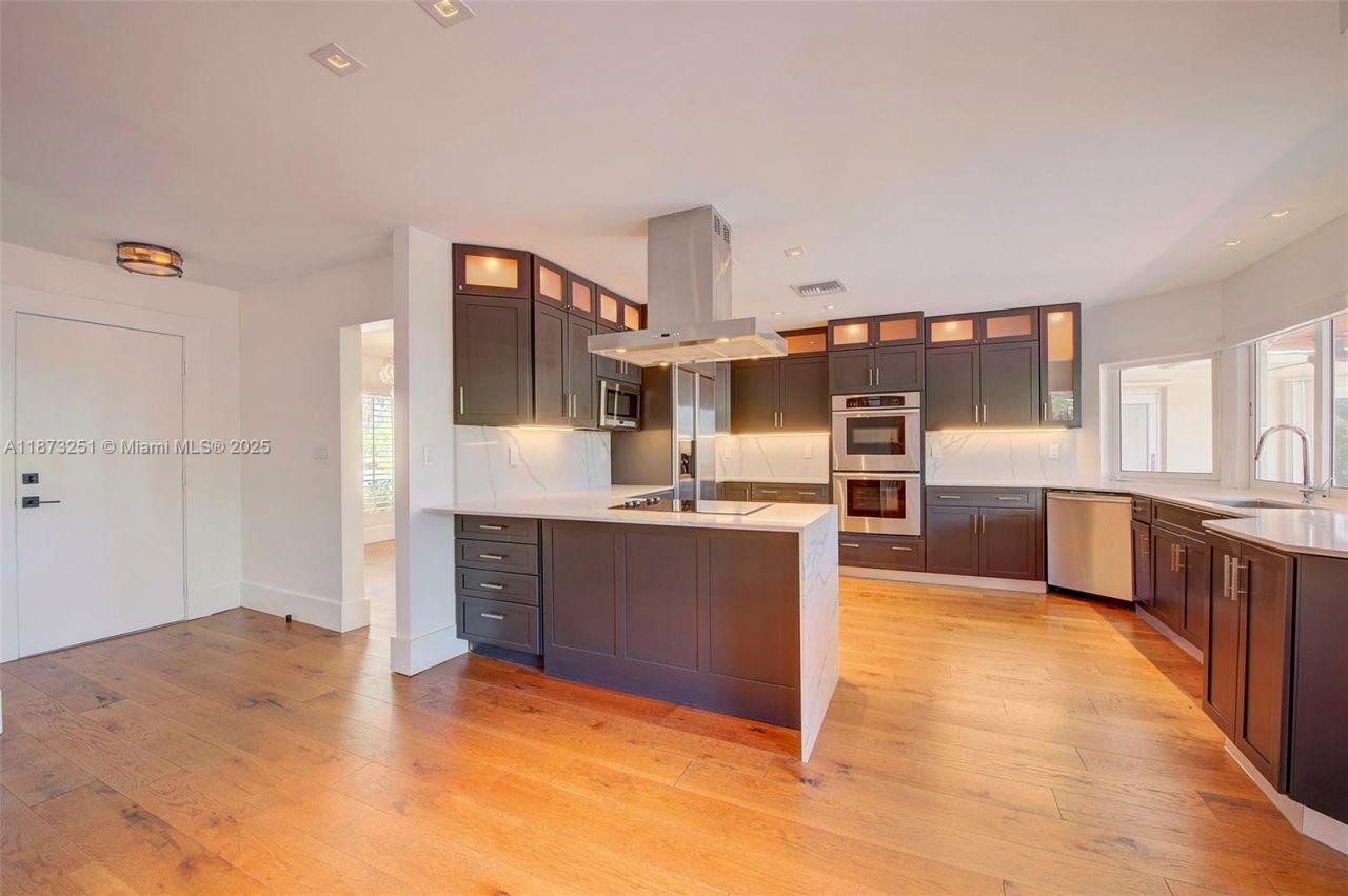 5240 NE 29th Ave, Fort Lauderdale, FL 33308 Photo